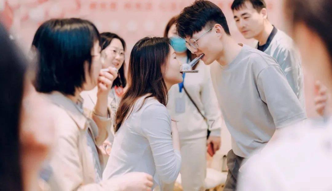 怎么联系竞技宝客服